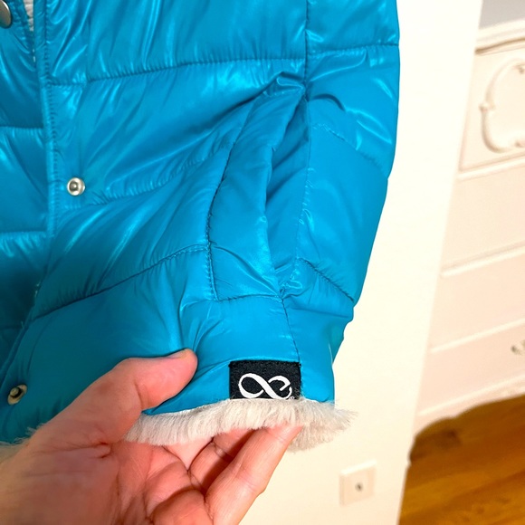 Reversible Nordstrom’s puffer vest. - Picture 3 of 5